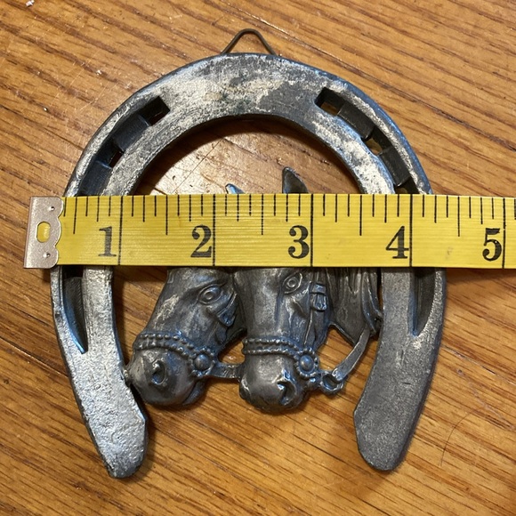 Vintage Signed Horseshoe Horse Cast Iron Hanging Decor - Picture 7 of 8